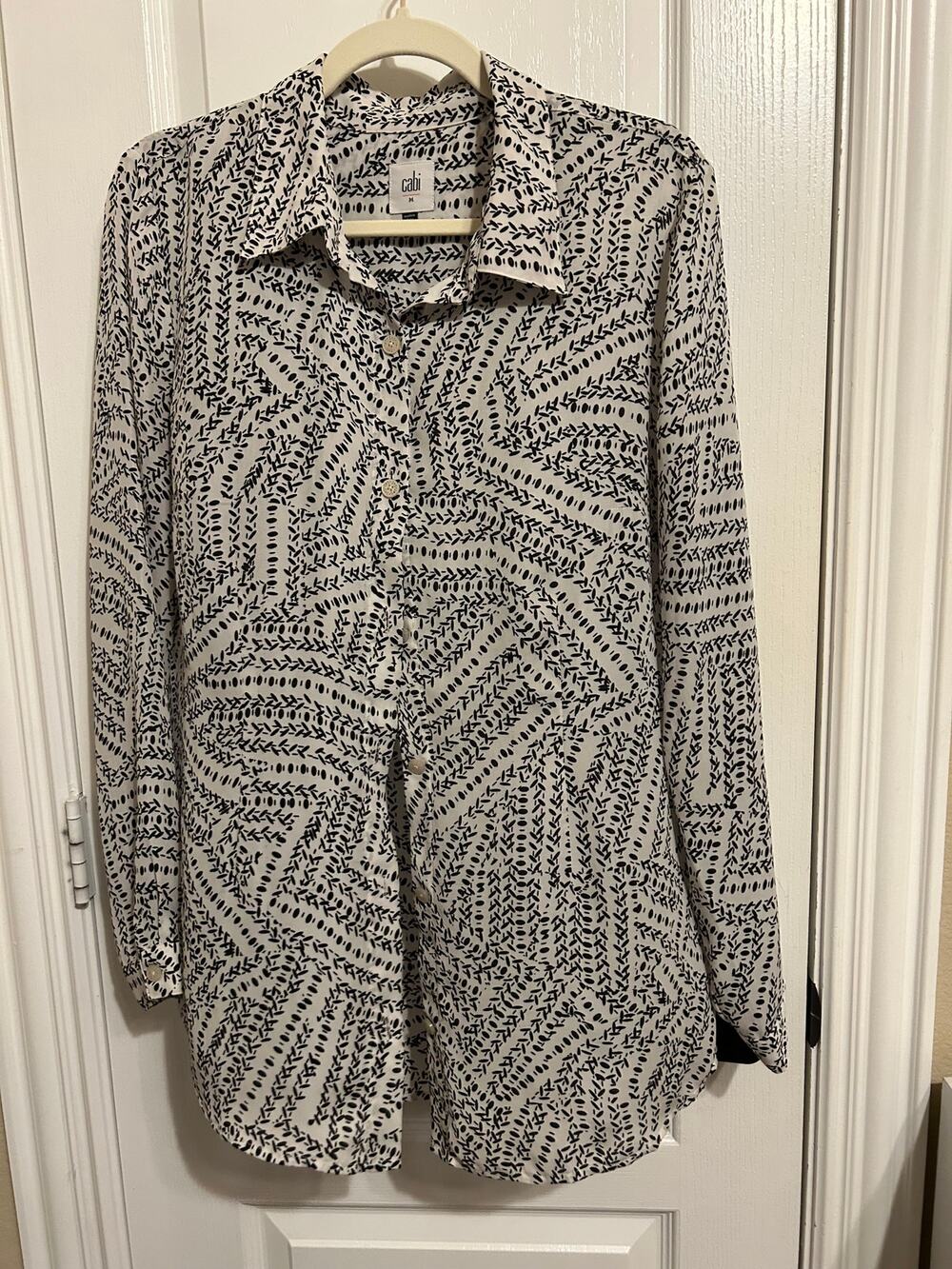 Cabi Split Back Blouse Black and White M